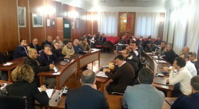 Solidarietà dei lavoratori: confronto con aziende locali, sindacati e associazione industriali