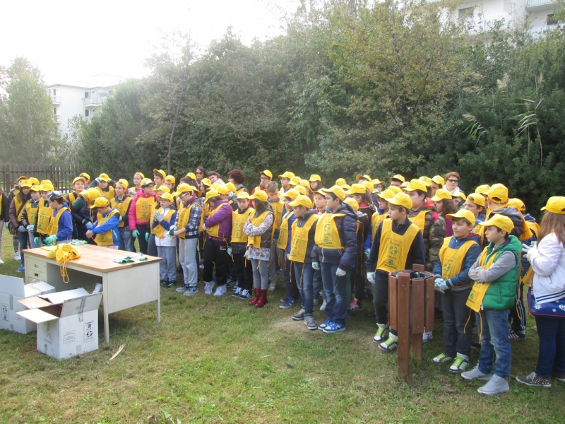 “Puliamo il Mondo”, in azione gli studenti dell’Istituto comprensivo n. 1 al Giardino botanico