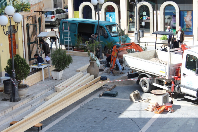 In Piazza Papa Giovanni XXIII i lavori di perlustrazione dell’acquedotto romano