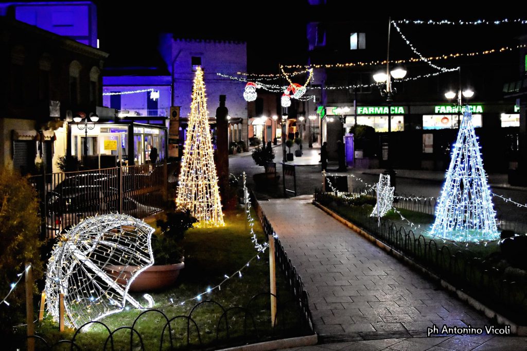 Si riaccende il Natale a San Salvo con le luminarie