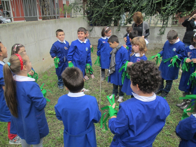 La festa dell’albero alla Primaria in via De Vito