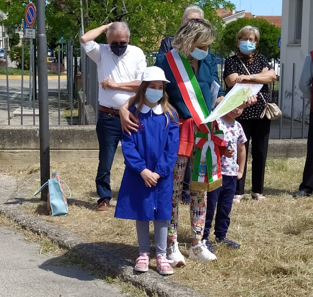 Università Tre Età, piantati nove alberi. Il sindaco Magnacca: rappresentano la vita