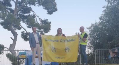 La Bandiera Gialla con due bike smile  al Comune di San Salvo