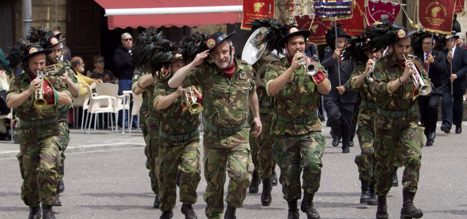 San Salvo ricorda l’Unità d’Italia e il Milite Ignoto con la fanfara dei Bersaglieri in congedo di Casoli