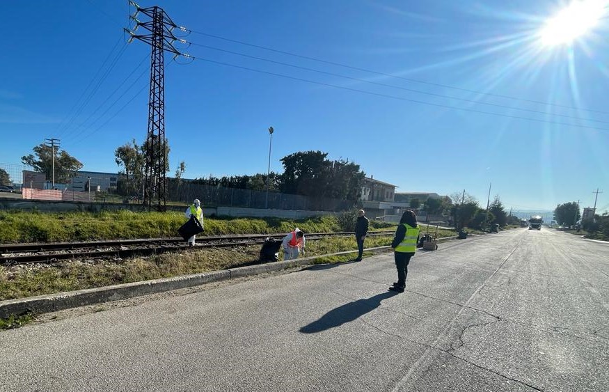 Pulizia in viale Libero Grassi e viale Germania