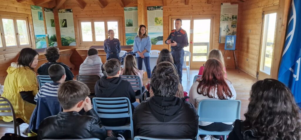 Gli studenti del “Mattioli-D’Acquisto” in visita al Biotopo costiero di San Salvo Marina