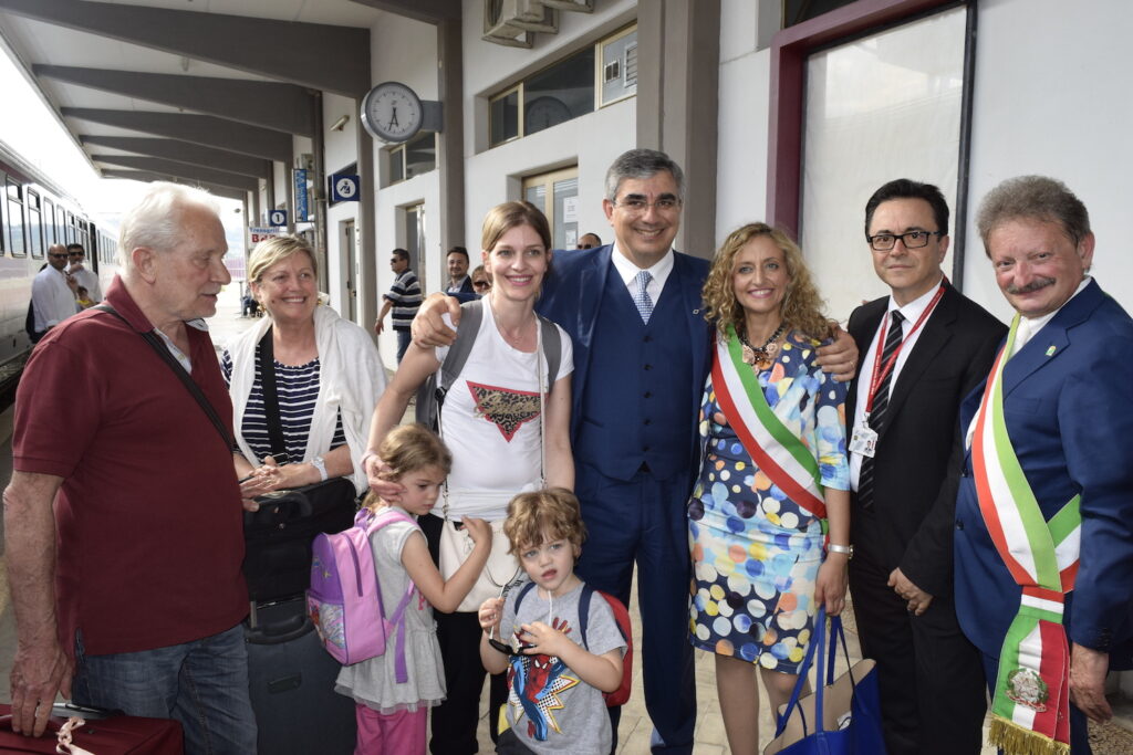 Da oggi al 18 settembre il Frecciabianca fermerà nella stazione di Vasto-San Salvo