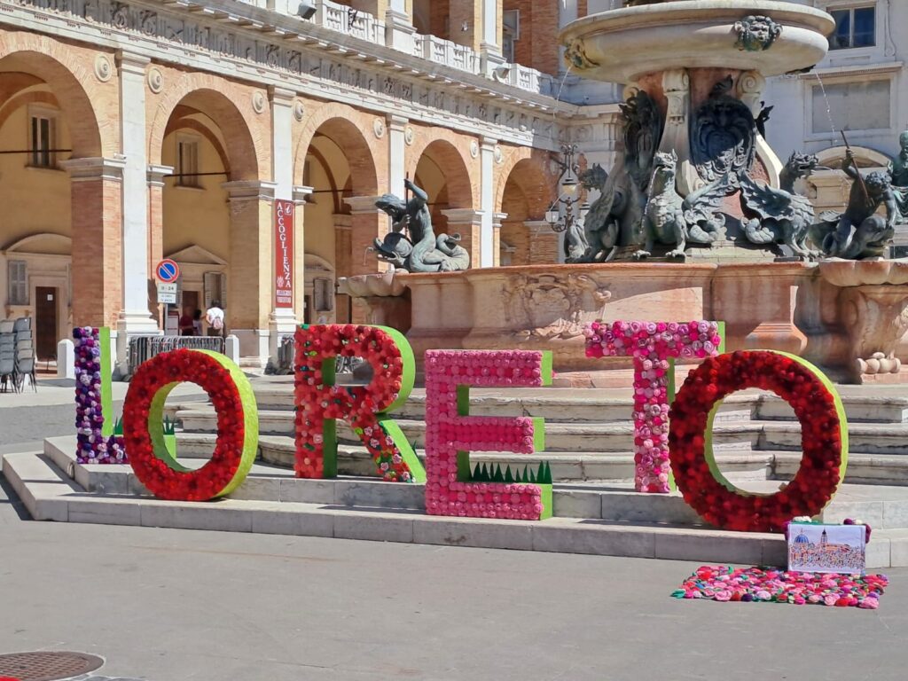 A Loreto l’Infiorata itinerante di San Salvo