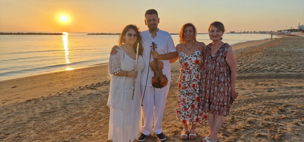 Un’emozione il concerto all’alba sul lungomare di San Salvo