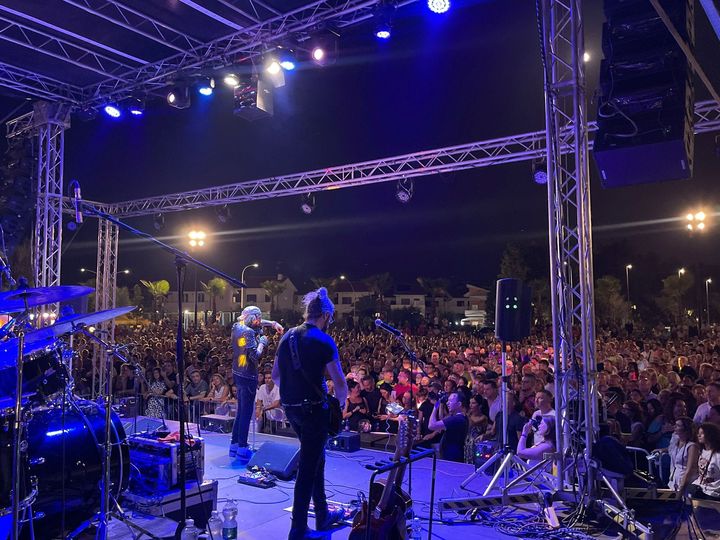 Un successo “La Notte di Vasco” con i Senza Resa a San Salvo marina